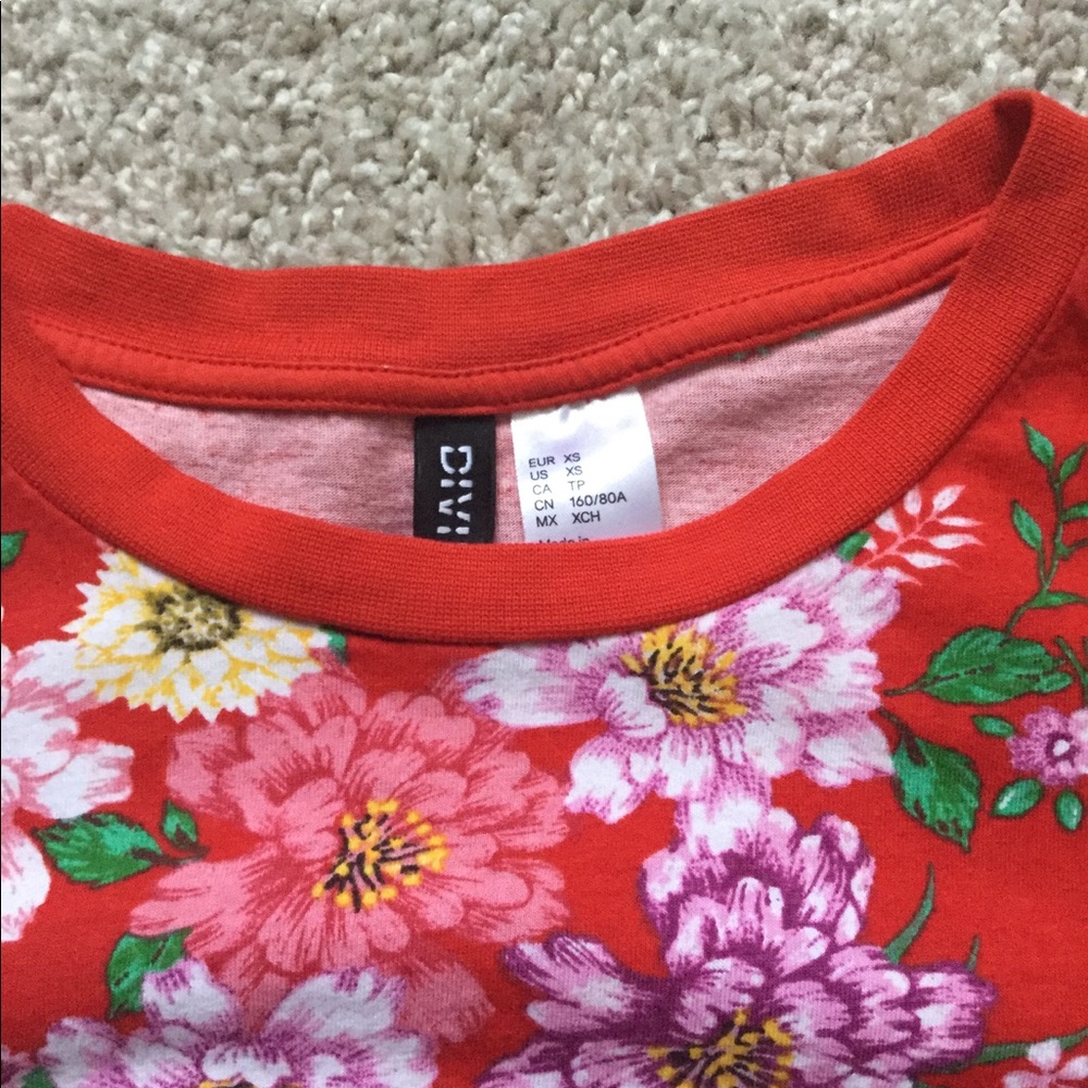 Flower Crop Top - Picture 3 of 7
